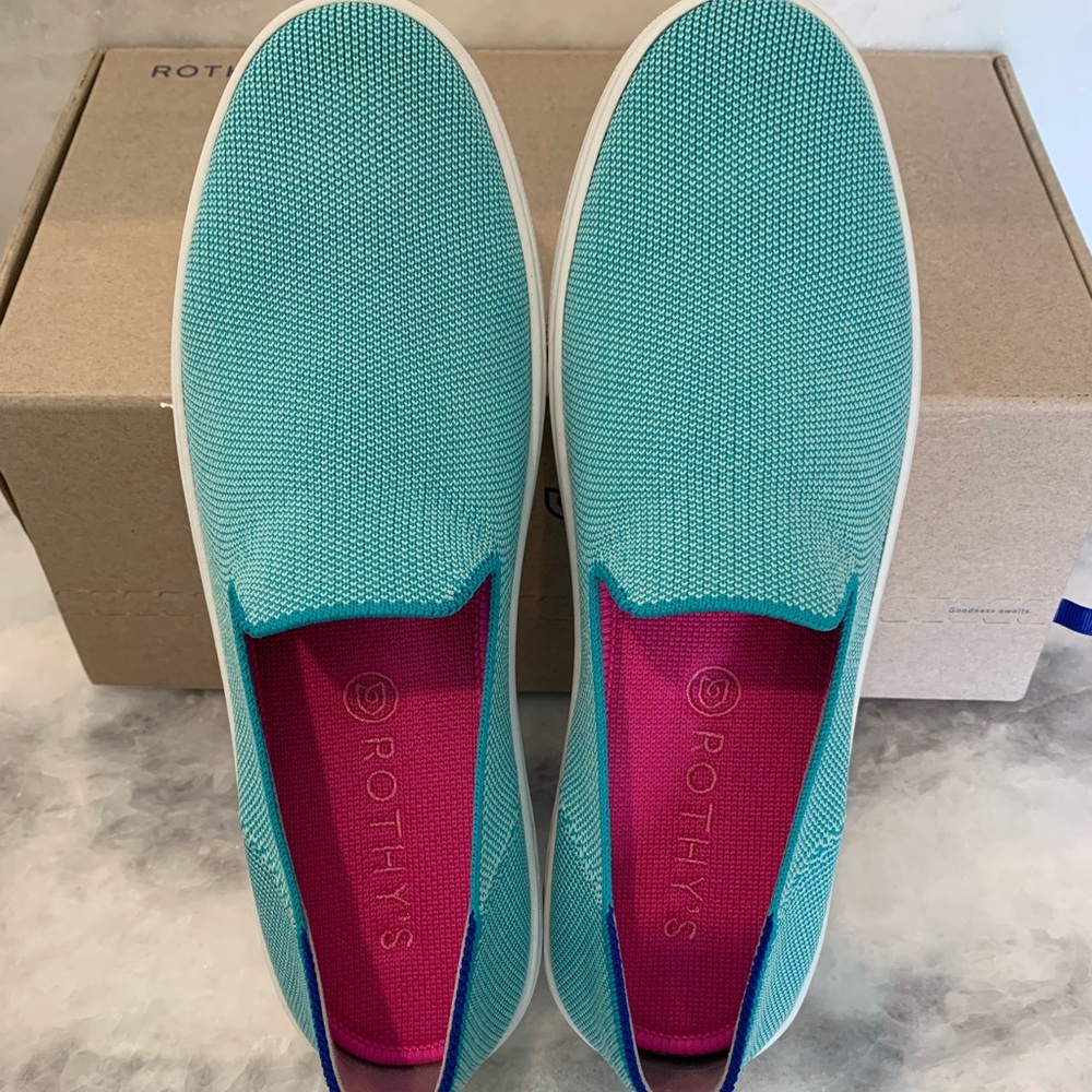 Rothy’s NIB Store-Exclusive Island Blue Sneaker, size 9.5